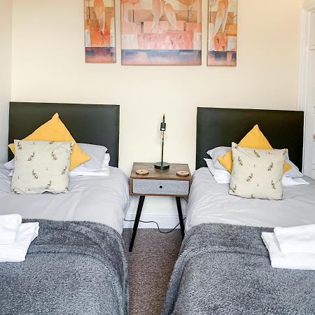 יורק Waverley Lodge - Quaint Victorian Home With Free Parking מראה חיצוני תמונה