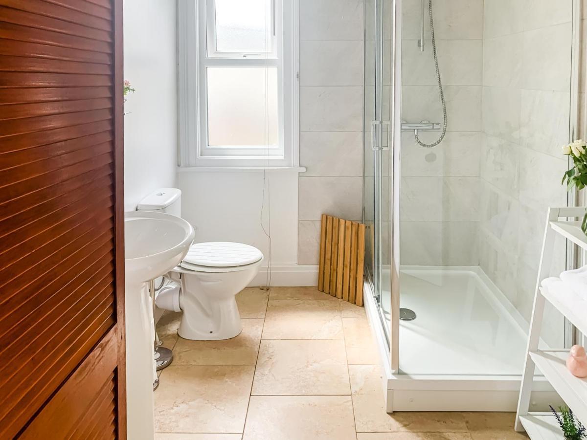 יורק Waverley Lodge - Quaint Victorian Home With Free Parking מראה חיצוני תמונה